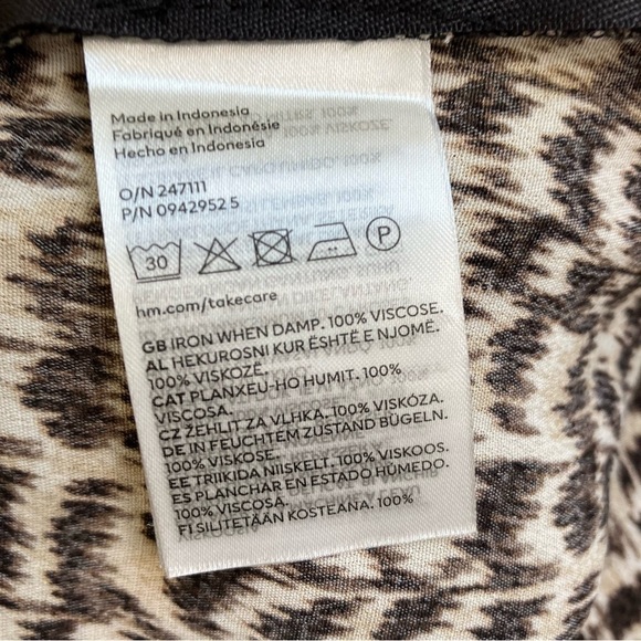 H&M Animal Print Feather Printed High Waisted Viscose Midi Split Skirt Sz 8 - Picture 14 of 15